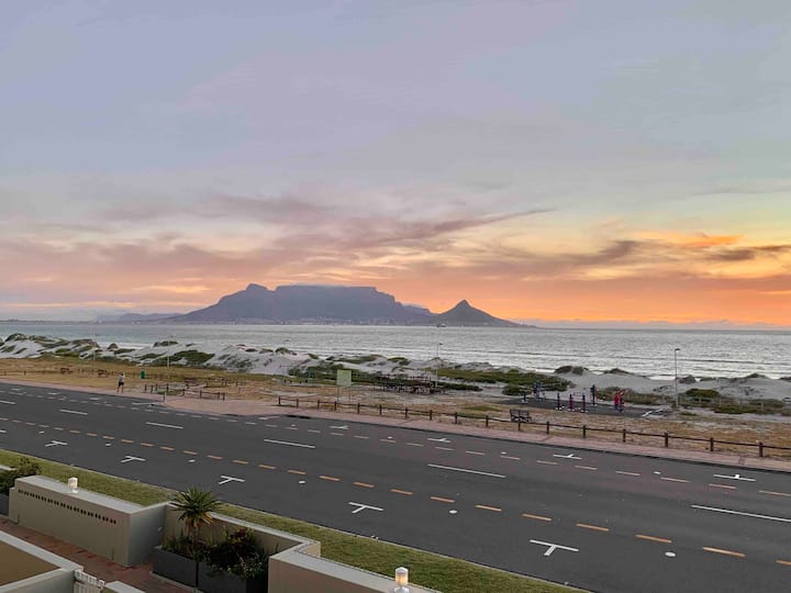 Table View Holiday Rentals & Homes Table View, Cape Town, South