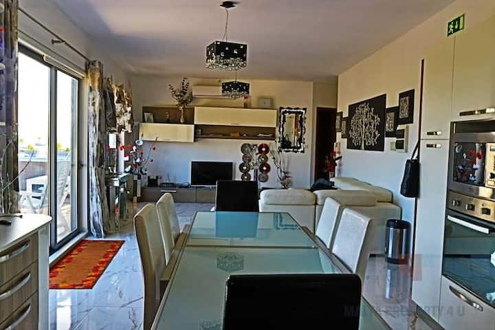 Stunning Views 4 Bedrooms Penthouse In Marsaxlokk - Malta