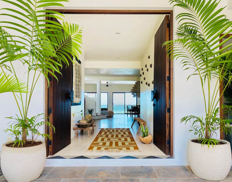 Casa Ocea, an art-filled house on the Gulf, Chuburná Puerto, Yucatán, Mexico, photo 4 of 10
