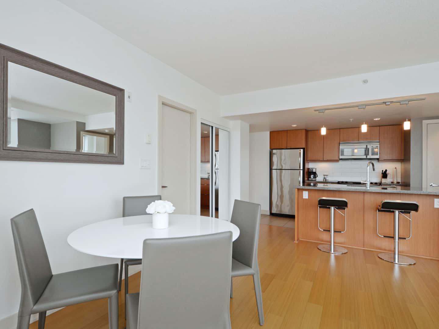 35 Dreamy Airbnb Victoria, British Columbia Vacation Rentals 86 Image of Airbnb rental in Victoria, British Columbia