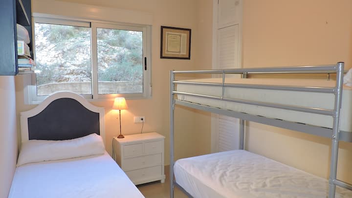 2ª habitación con 2 camas