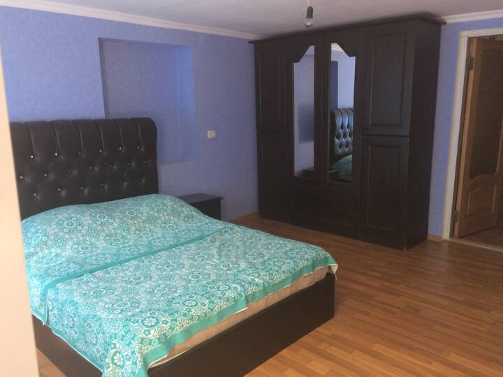 Camera da letto (al piano di sotto)