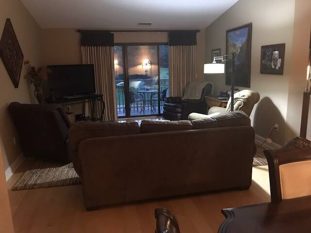 Fairlawn (Akron) Condo