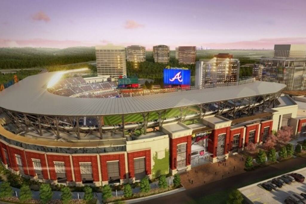 MINUTES FROM BRAVES STADIUM!!