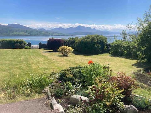 Crofter’s Cottage at 100 Midtown