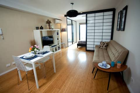 Successful Airbnb property: Sale central Newtown, solo rate, few more $ for 2 in Newtown