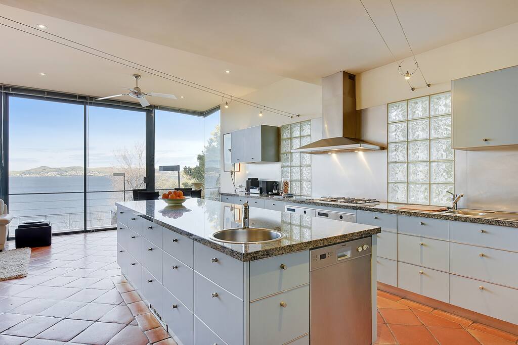 Get your master chef on in this gourmet cooks kitchen