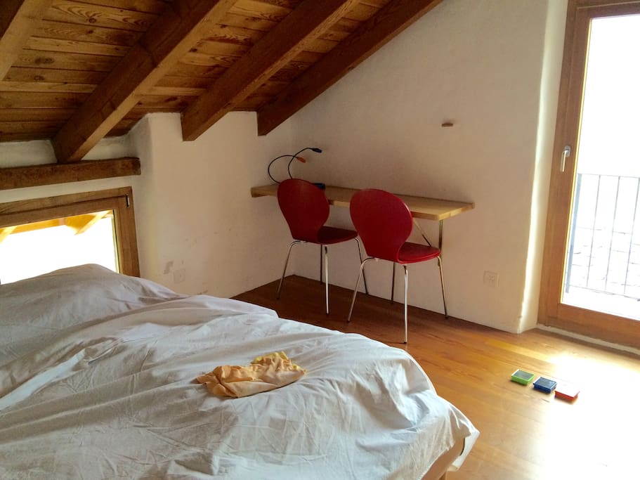 Schlafzimmer 3, mit Balkon
Bett 160X200