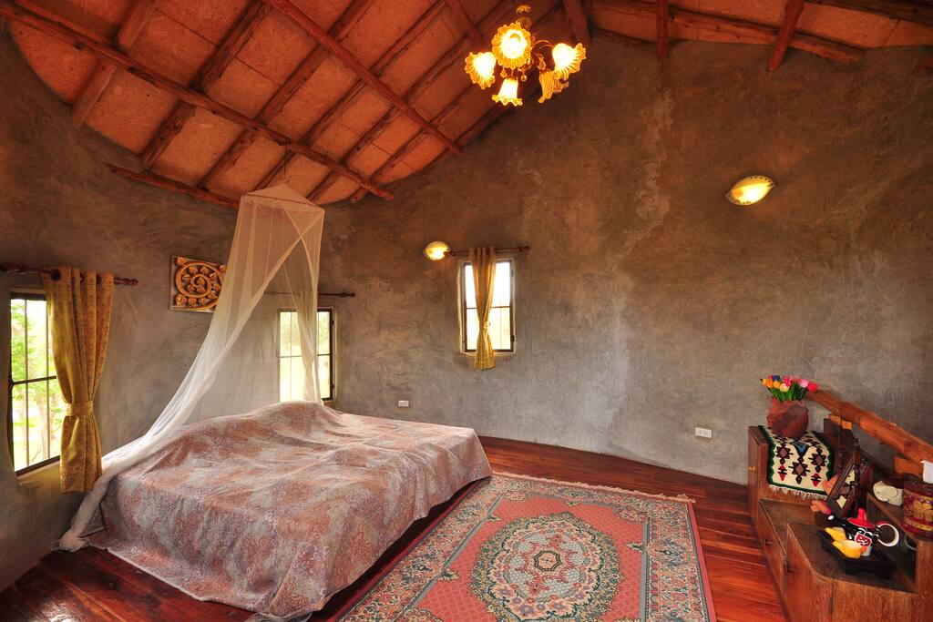Bed room