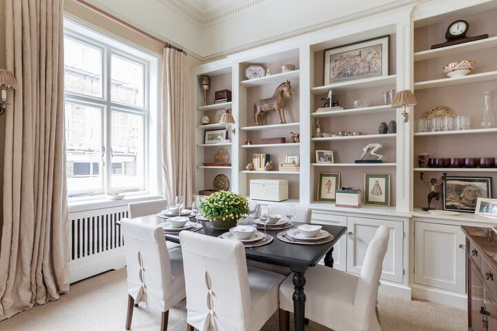 South Ken Lovely 3 Bed Flat on Garden Square gallery image 5