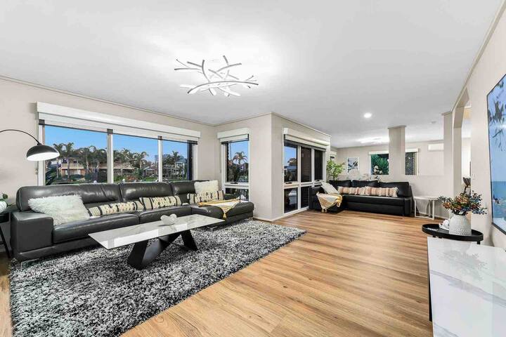 Waterfront Canal beach view + Private Jetty gallery image 4