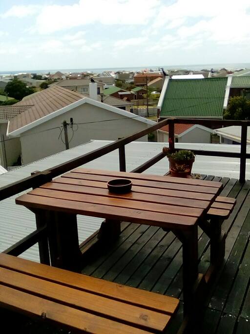 Enjoy your meals on the balcony.