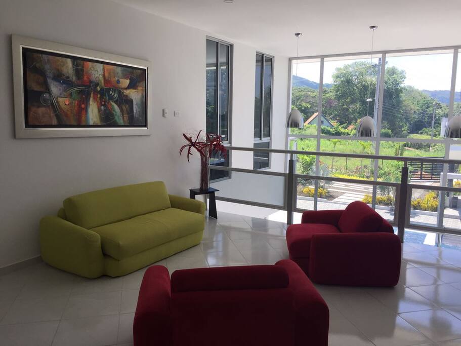 Estar de Alcobas (2° piso).