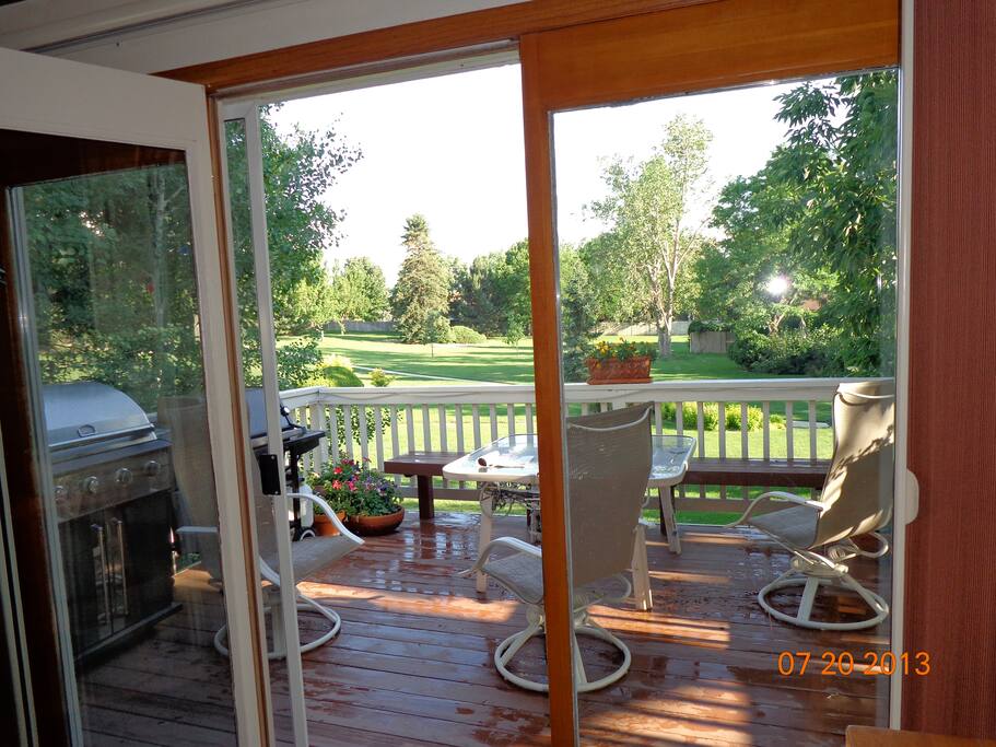 Kitchen to upper deck
