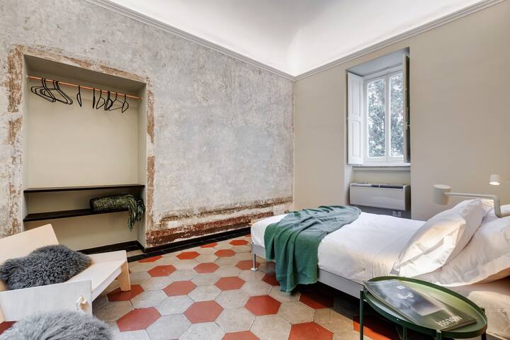 SPOTinROME design apt centro storico Visconti gallery image 3