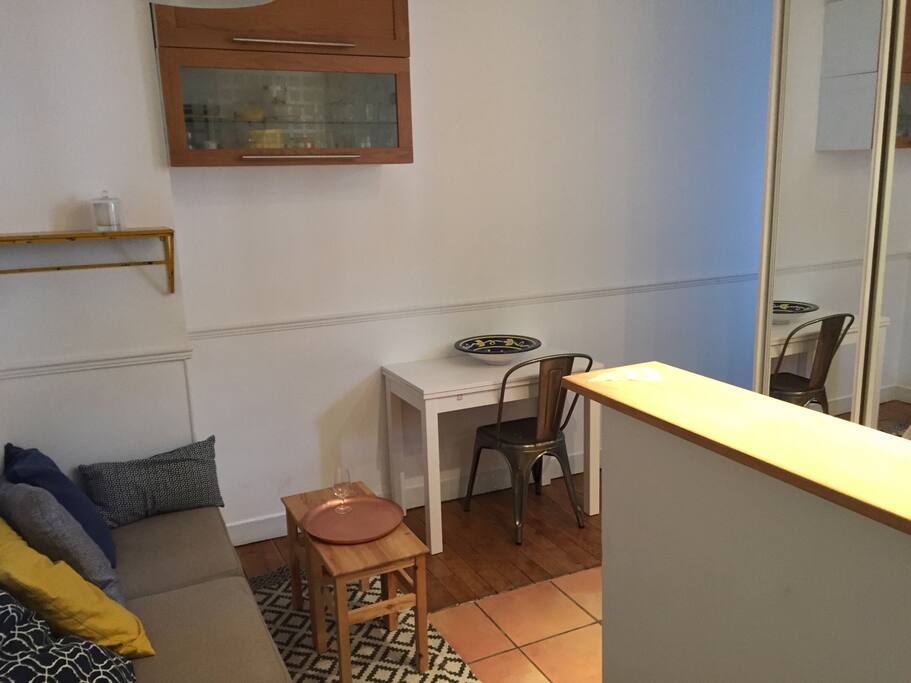 Lounge kitchen