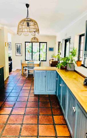 Mediterranean Style Beauty gallery image 5