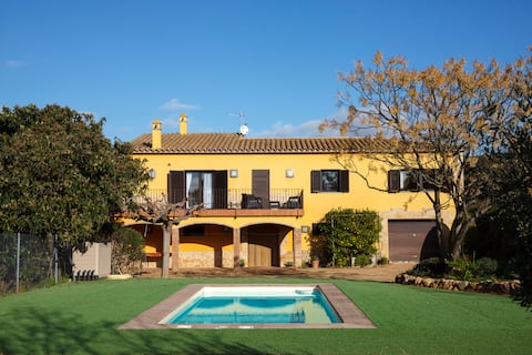 Can Capell house with a pool