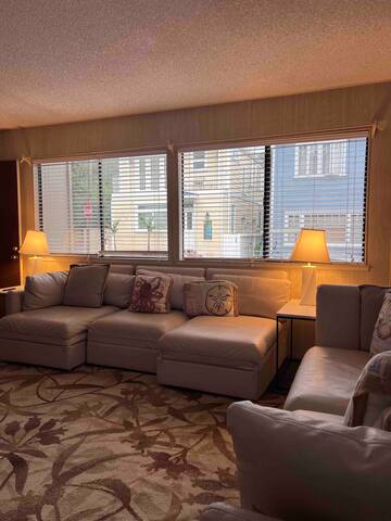 Spacious-3 Bedroom Charming House at Catalina gallery image 3