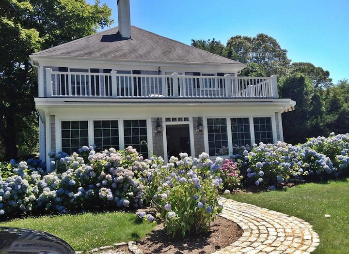 Seaside Osterville Gem close to town/beach Houses for Rent in