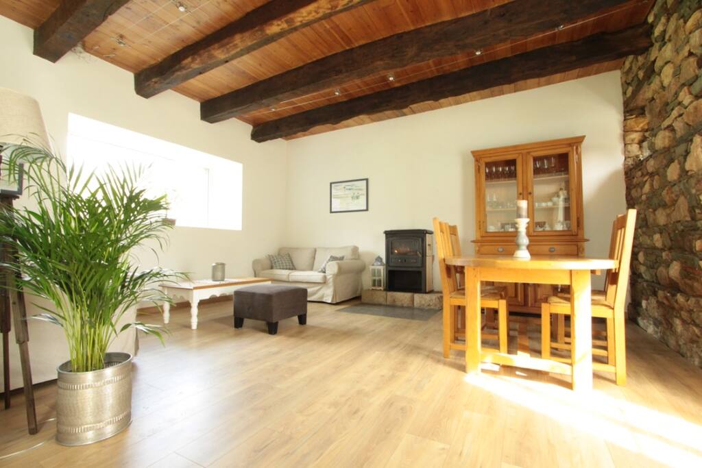 SALON-SALLE A MANGER