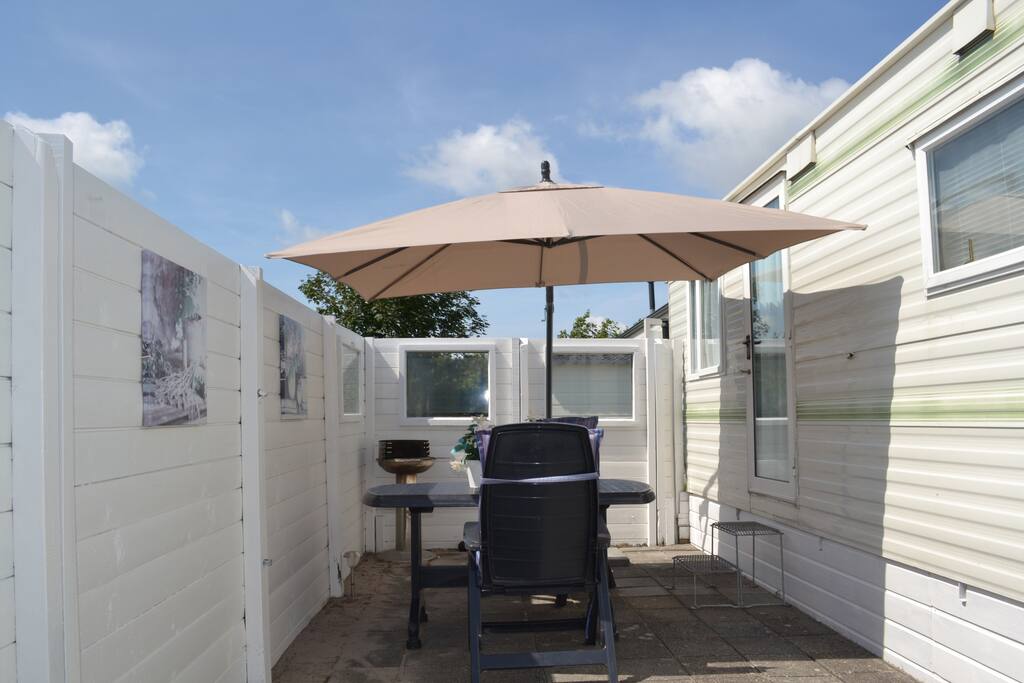 Prive terras met BBQ
