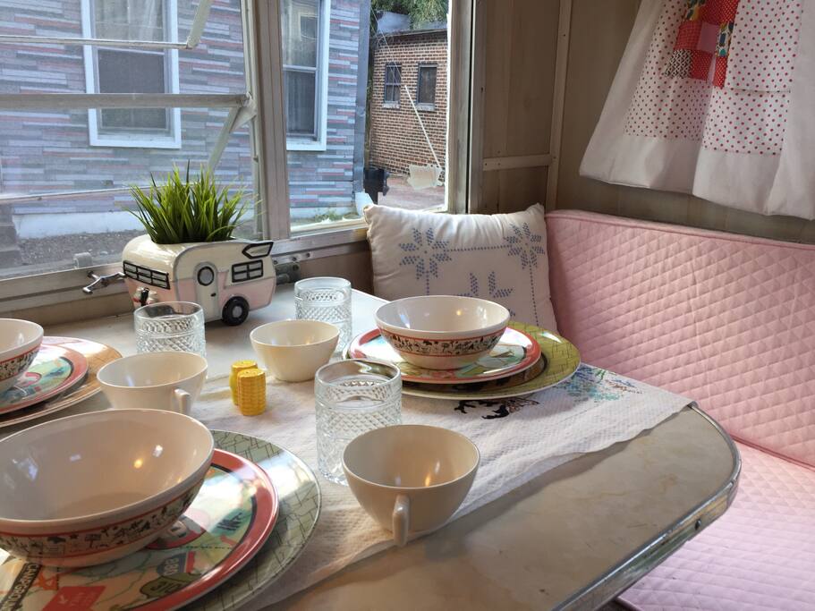 Cozy Dining area seats four
Also pulls out to a full size bed