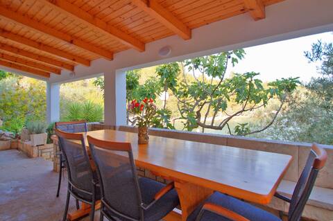 Getaway Beach House-Holiday Home w/Terrace&SeaView