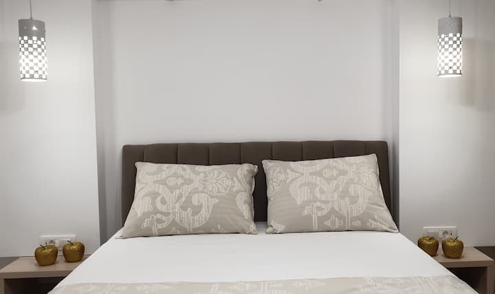 ห้องนอนเตียงใหญ่ 2