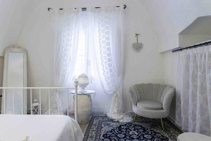 Pajiara Luisanna. Femminile, Elegante, Delicata!