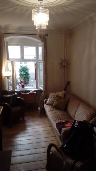 Wohnzimmer - Living Room