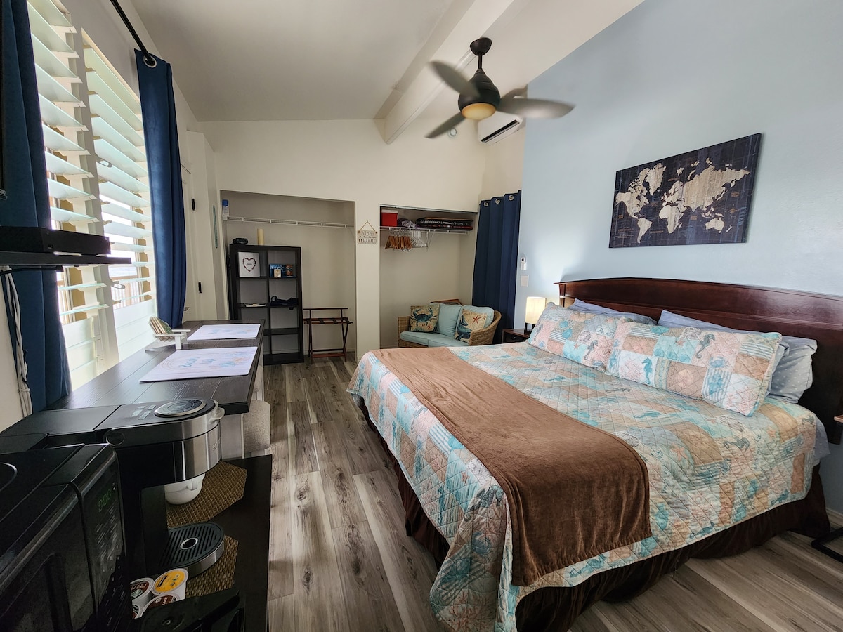 🌴Hotel Room w/in beautiful Oceanfront Condo.🌸 – Photo 3