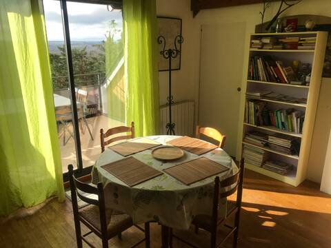 Chez Bruno 50m² 2 Bedrooms, kitchen, bathroom, terrace