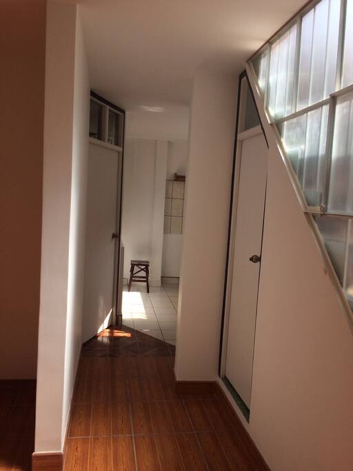 Bano y habitacion comfortables