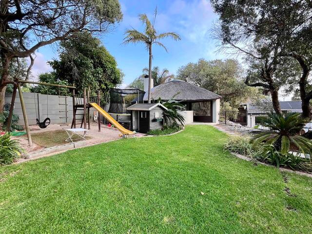 Large Family Home gallery image 4