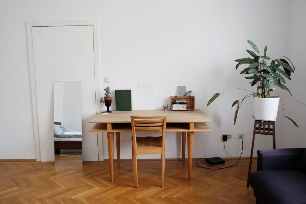 A desk and a mirror