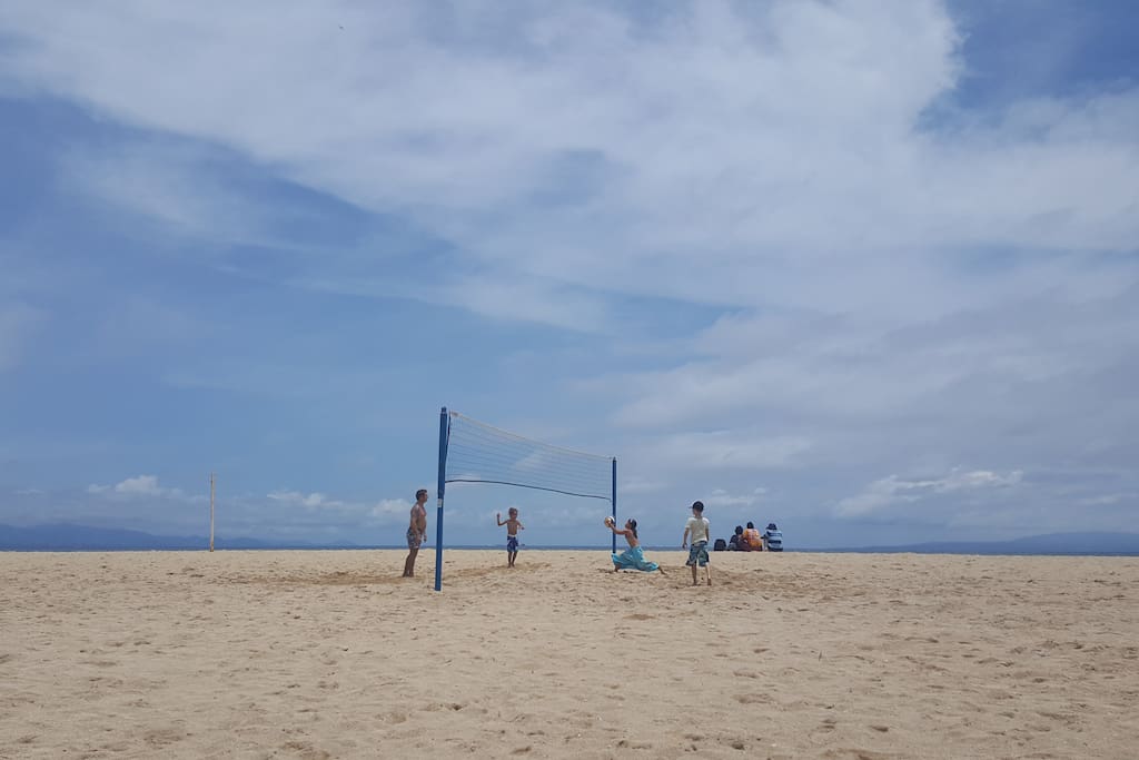 Just a 5 minute walk away is a beautiful beach with volleyball or just lounge under a tree.