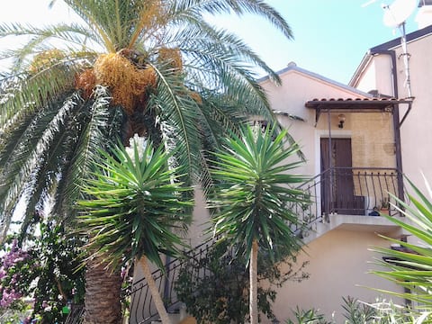 apartment 2+1, parking, great location near center