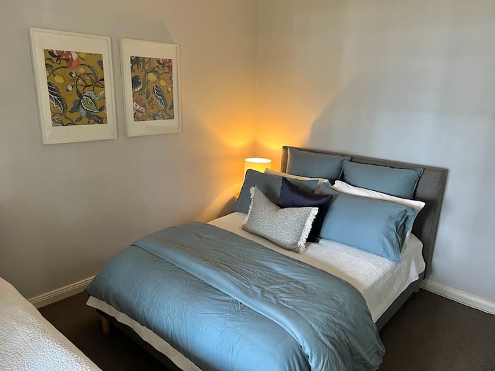 Krevat dopio dhe tek (Dhoma e gjumit 2)