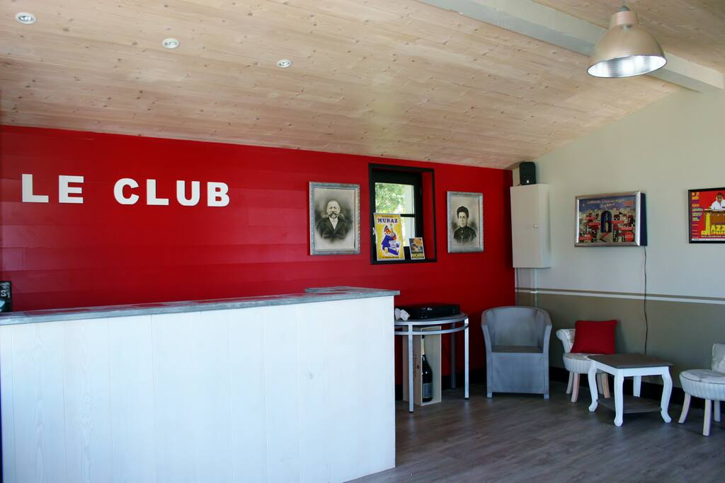 Le Bar