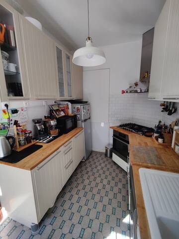 Character Town house next to Sonian Forest & Metro gallery image 4