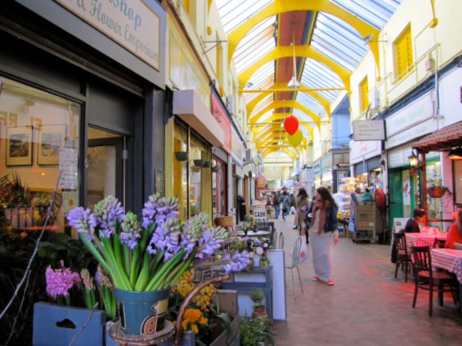 Beautiful flower stalls, food and furniture from all over the world