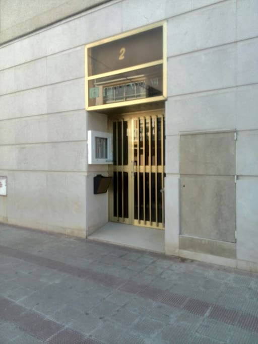 Puerta de entrada al apartamento