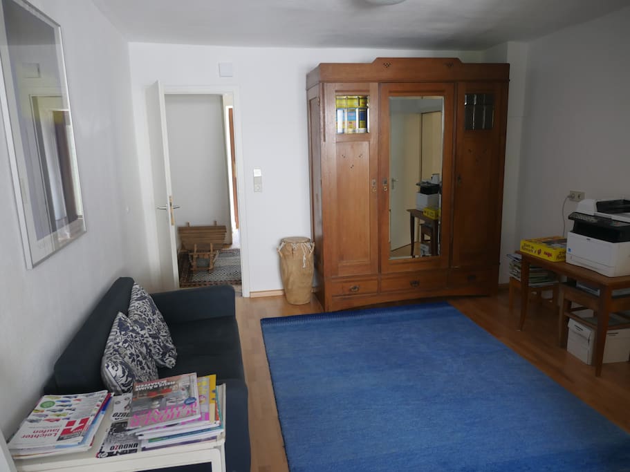 Wohnzimmer mit Küchenzeile