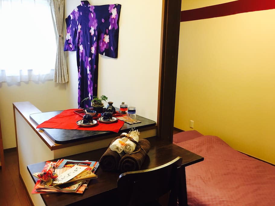 Here is the guest room. But a little narrow, please feel free to use!