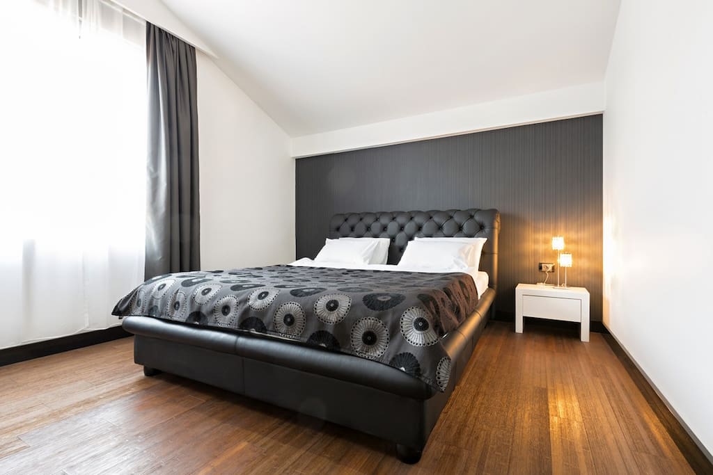 King size bed