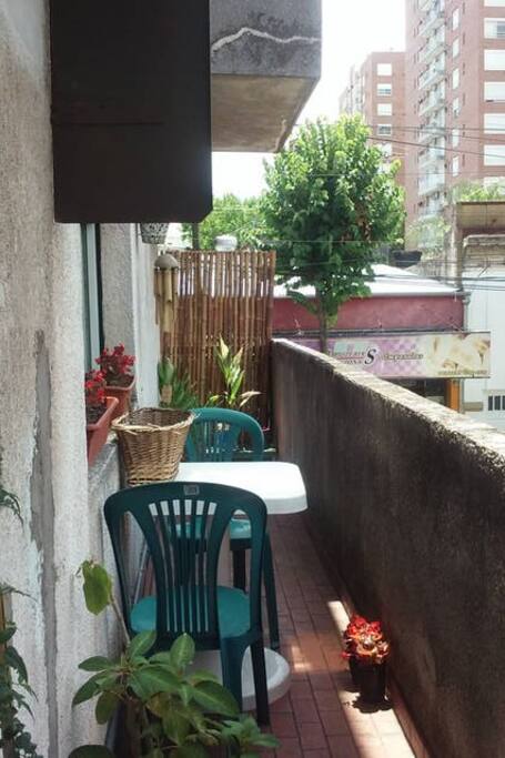balcón para desayunar al sol