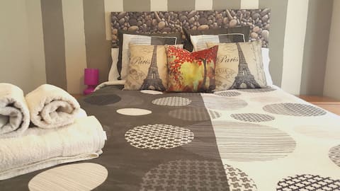 HABITACION MUY LUMINOSA Y MODERNA