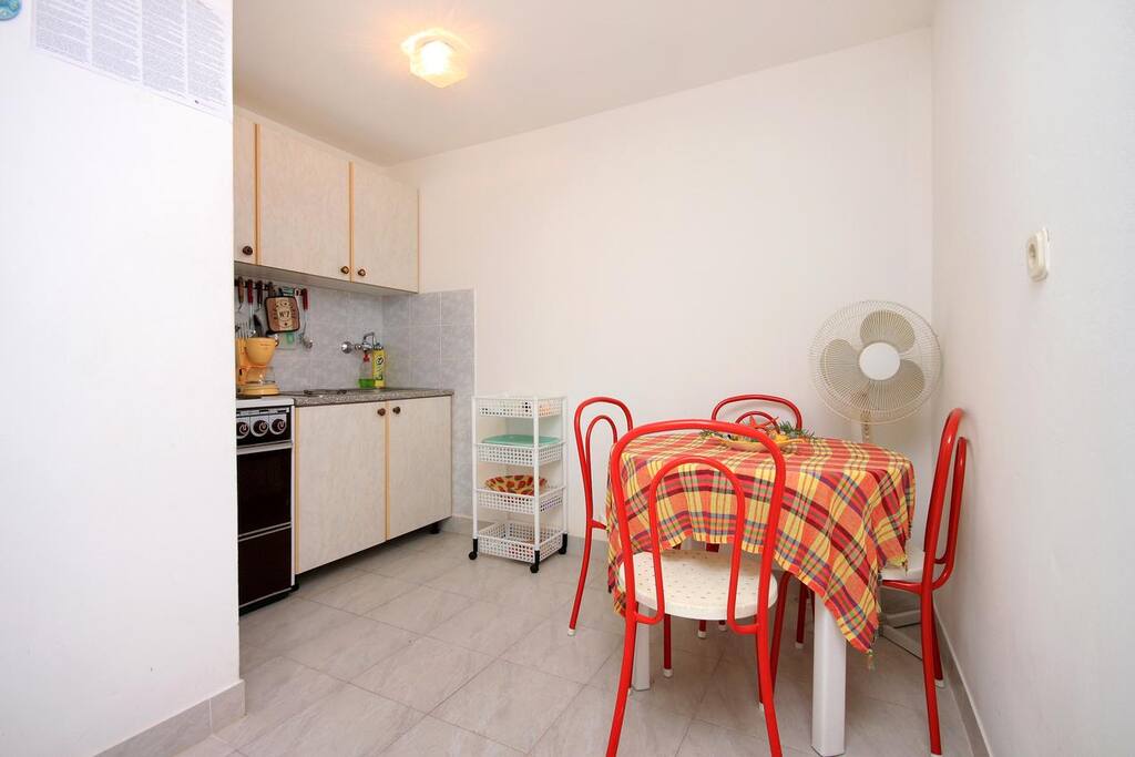 Dining room, Surface: 6 m²