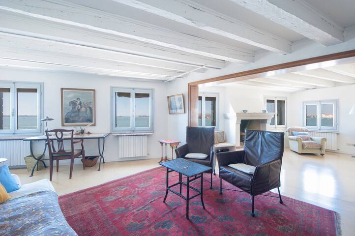 Ca’ Laguna, stunning views on Bacino di San Marco. gallery image 5